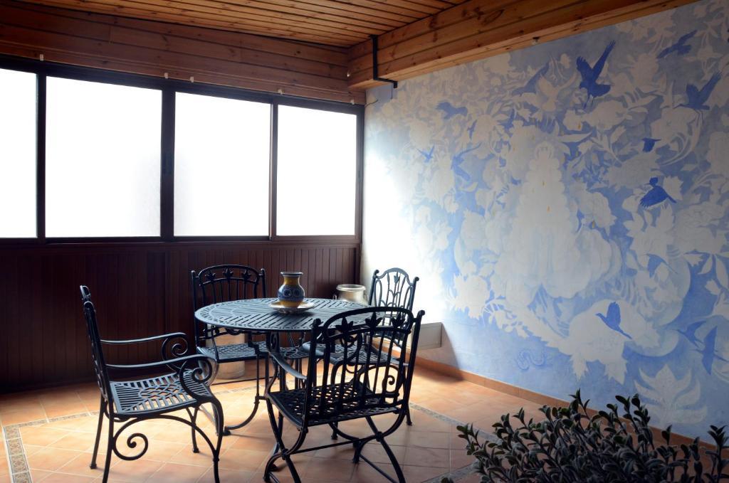 Alojamiento Tartessos Hostal Villamanrique De La Condesa Exterior foto
